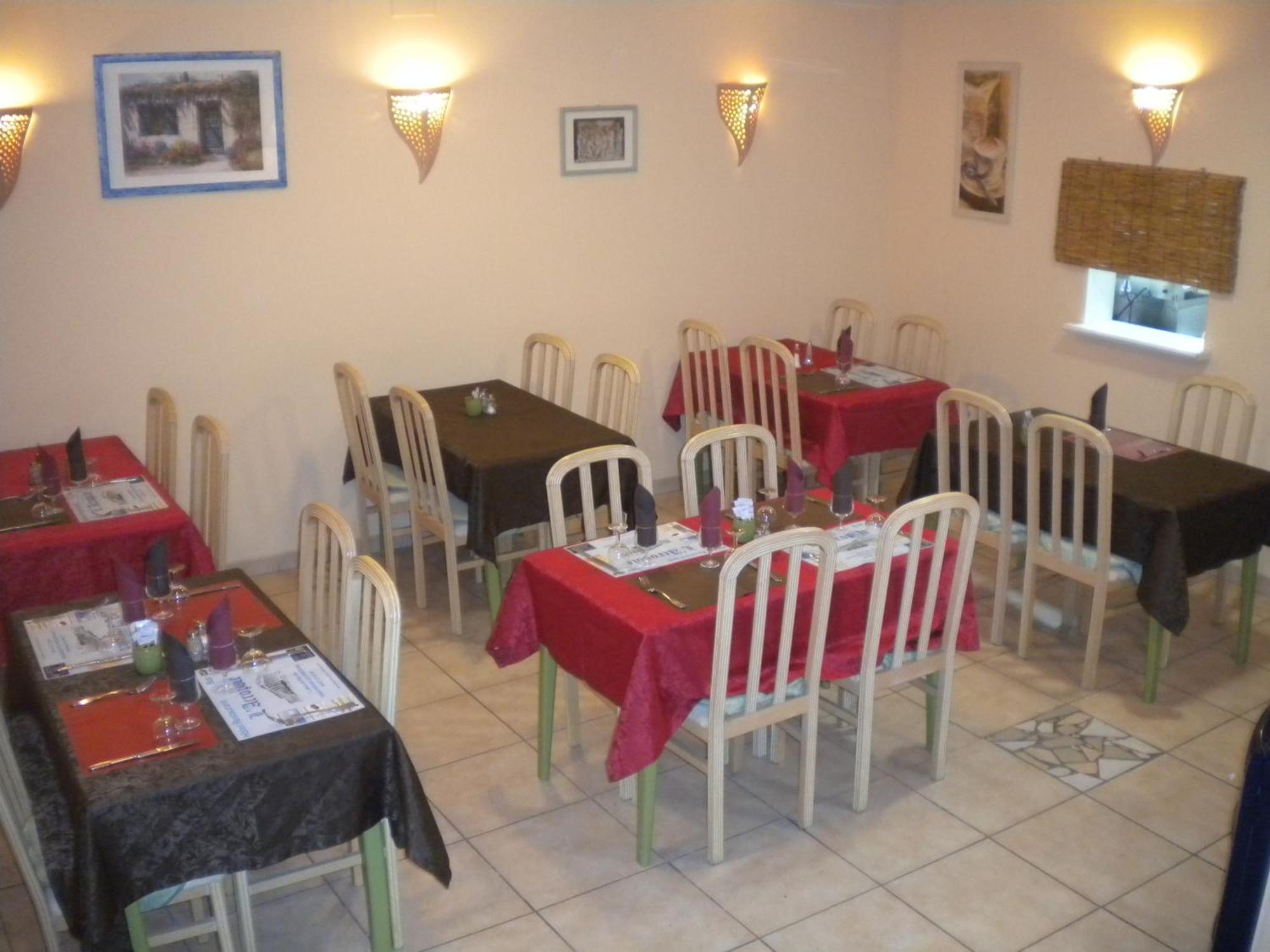 Hotel L'Acropole Nissan-lez-Enserune Zewnętrze zdjęcie