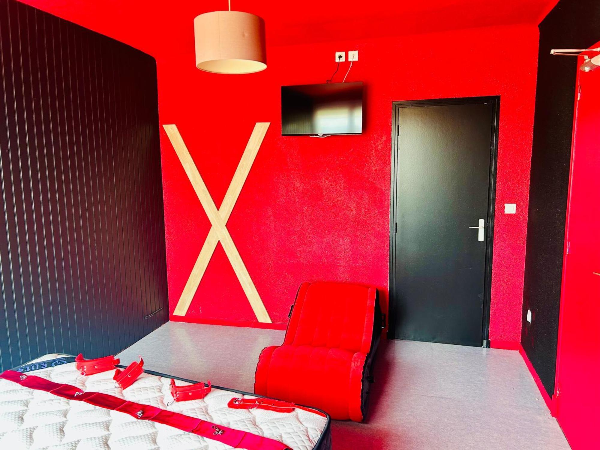 Hotel L'Acropole Nissan-lez-Enserune Zewnętrze zdjęcie